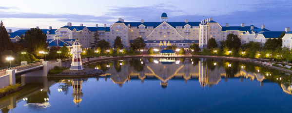 disneyland-hotel-newport-bay-club